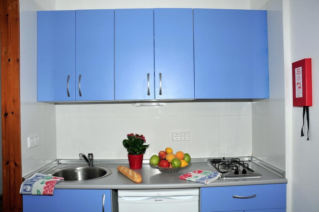 S'Arenal Apartments Portinatx Habitación foto